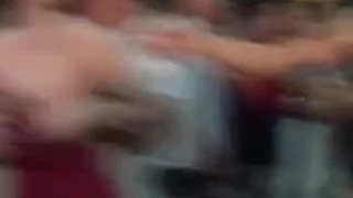 強國遊客調戲泰國變性人 逼的人家掏出來......