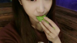 笑笑的可愛女孩做愛流出~7部極短片合1~