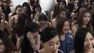 夜生活又开始了，告诉我你们骚不骚？！骚！ 夜天使