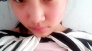 同班D奶女同學自拍 看著她揉讓我下面In In 的