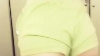 동네 피씨방.. ㅎㅎㅎ 첨 와보는 곳인데 사람이 별루 없당.. 여자가 나밖에 없움 ㅜㅜㅜㅜ 쌩얼루 나올랬는데 텀블에서 동네 산다는 분이 술 한잔 하자구 해서 급하게 화장하구 나옴.. ㅎㅎ 초면인데 그래두 성의는 보여야 하니깤ㅎㅎㅎㅎ 네시에 일 끝난다는데 혼자 머하징 ㅜㅜ