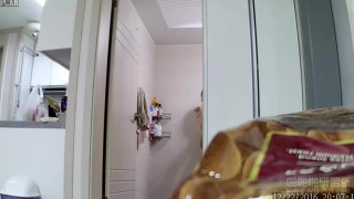 攝像頭偷拍已經懷孕的人妻洗早!