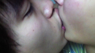 彩色間條衫港女咀咀