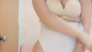 行走的春药
夫妻交友 骚逼投稿 NSFW