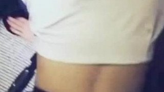 新买的学生装，穿这个去上学怎么样?