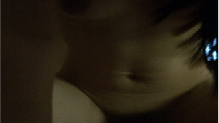 火辣人妻一直說關了燈在幹 一吸她奶頭開始啊啊叫 5