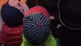 少婦萬聖節派糖果露點