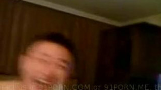 [４Ｐ露臉]找網友啪啪，還沒開始就被女砲友"壓制"～笑到不行！（有影）