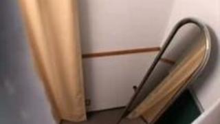 脱衣盗撮動画！黒髪清楚系女子の巨乳おっぱいを男性店員がいたずら！ｗ