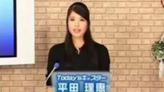 ザーメンをぶっかけられてもひたすら無反応で原稿を読み続ける女子アナ
