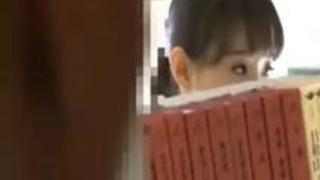 【レイプ】超SSS級の爆乳神乳を持つぽっちゃりムチムチむっちりOLさんが無理やり襲われてイラマチオ…このデカパイに我慢で