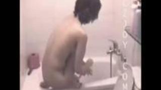 【無修正 個人撮影】素人カップル（夫婦？）の記録流出映像！入浴シーンからＳＥＸしている一部始終を撮影