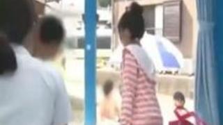 《MM号》「中に出しちゃったの！？」友だちとの素股体験で発情し中出しされる美乳女子大生