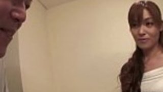 爆発的オリエンタル口仕事と肛門性交