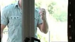 日本のマッサージ師は、フルサービス・マッサージ6を与えます