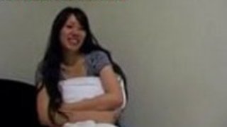 彼女exboyfriendによって公開された日本人毛深いティーン