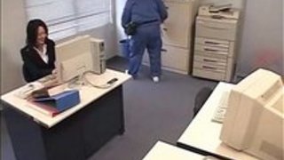 【xvideos】美人なOLの睡眠薬レイプ無料エロ動画。【OL動画】