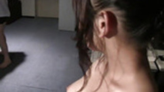 彼女の大きなお尻ぬれた猫とジューシーなおっぱいは彼が絶頂製