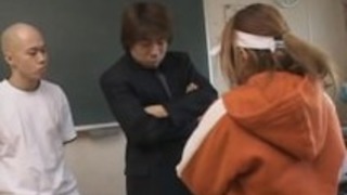 若いさや上戸のための学校ハードコア