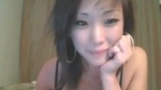 ウェブカメラのストリッピングアマチュアアジアの女の子