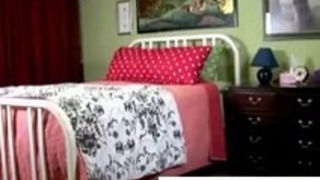 スーパーセクシーな成熟したブルネットは、非常に熱いファック