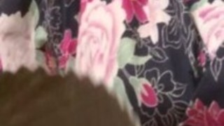 美玲横山はおもちゃのROは彼女の欲望を刺激する使用しています