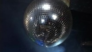 マイクロビキニオイリーダンス2シーン5 - シャカ