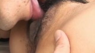 黒沢愛は一生懸命ポンピングされます