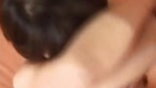 ゆかちゃん、熱いPOVショーで大きな雄鶏を貪る