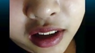 角質アジアのふしだらな女は、ほぼ彼女のお母さんでキャッチ