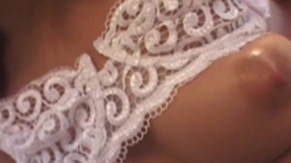 恥ずかしがり屋日本の美しさは情熱的に犯さ