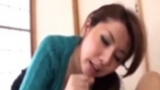 【美原咲子】思春期の息子のチンコを優しくフェラする熟女