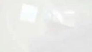 オナニー 痴漢 ギャル パンチラ 湊莉久