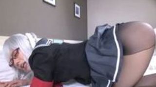 更新2019年4月9日エロアニメのコスプレお姉様が電マ攻めでパンティーの中を愛液まみれに　M字開脚でパックリ広げたお股の割れ目はヒクヒク動きエロ過ぎ