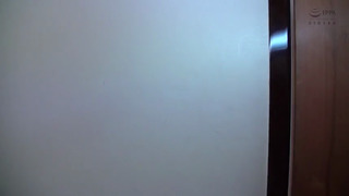 濡れてテカってピッタリ密着 神スク水 詩音乃らん 可愛い女子のスクール水着姿をじっとりと堪能！着替え盗撮から始まり貧乳から巨乳にパイパン、ハミ毛、ジョリワキ等のフェチ接写やローションソーププレイやスク水ぶっかけ等を完全着衣で楽しむAV